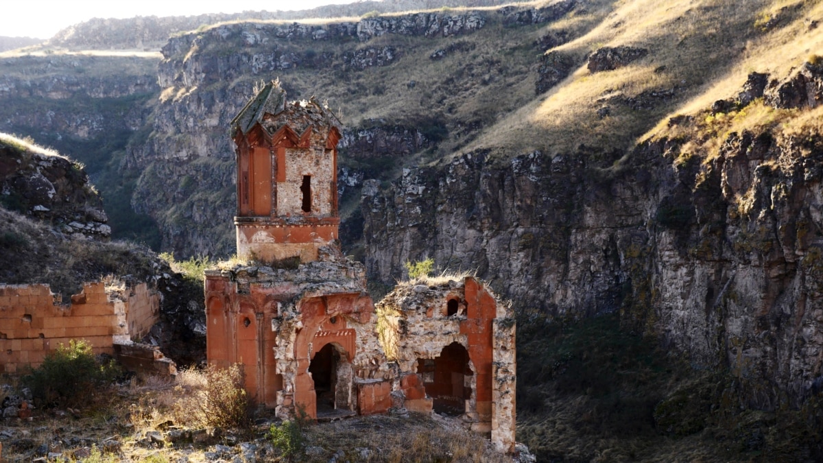 Город ане. Древний армянский город Ани. Храм Ани Армения. Ани Турция армянские церкви. Город Ани Киликия.