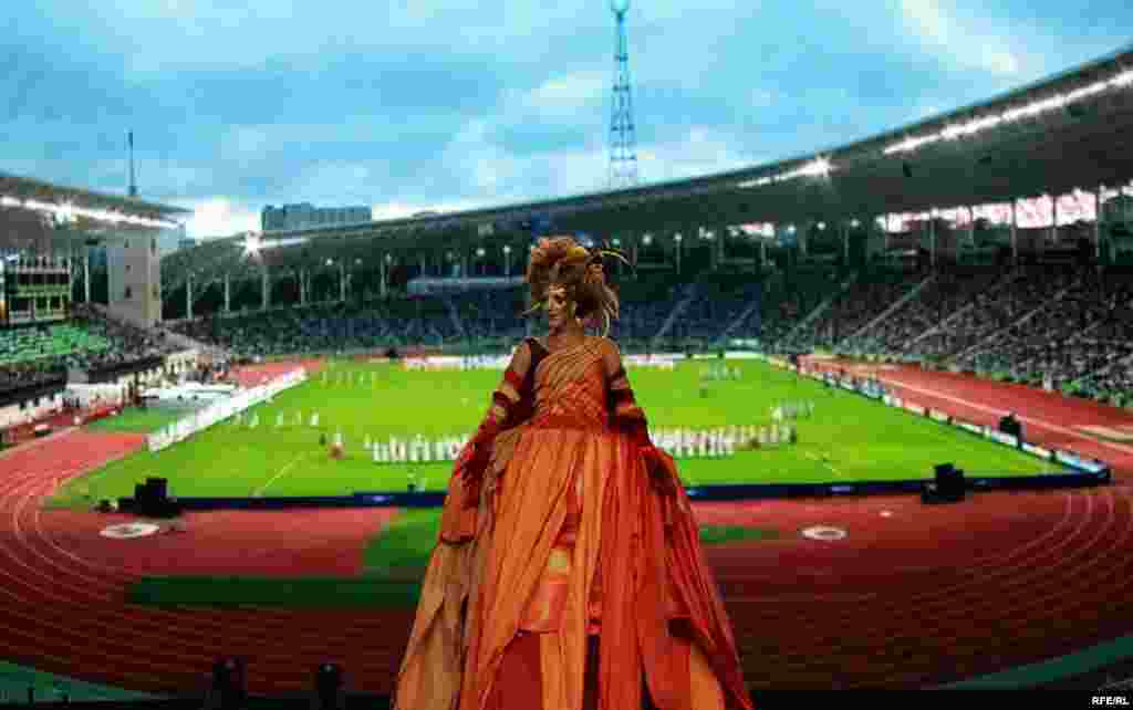 17 yaşadək futbolçu qızların dünya çempionatı #8