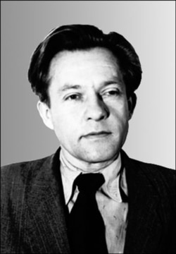Ярослав Галан (1902–1949) – український комуністичний письменник, журналіст, педагог, член КПЗУ, писав українською і польською мовами
