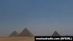 Пирамиды в Гизе. Египет, 3 августа 2011 года. 