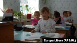 În clasa întâi la Cigârleni