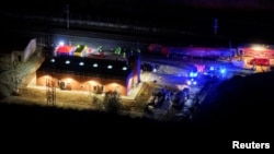 Екі жүрдек пойыз соқтығысқан жер