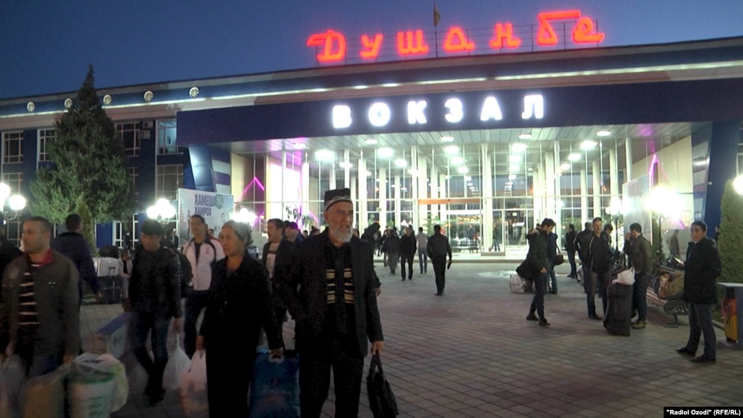 Железнодорожный вокзал города Душанбе. Архивное фото
