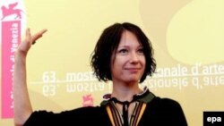 Чулпан Хаматава