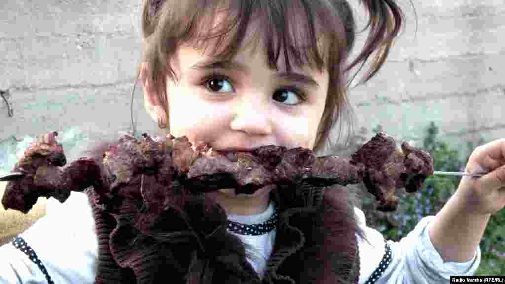 "Дадин йоI" Марьям йиллина хуьлу белхалошна гергахь, цундела цунна кхочу, той кечдича, уггаре мерза дакъа!