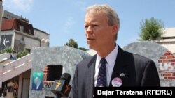 U.S. Ambassador to Kosovo Greg Delawie said the new plant will reduce reliance on aging power facilities that have caused regular power cuts. (file photo)