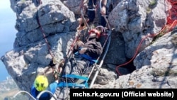 Спасательная операция в горах Крыма, архивное фото