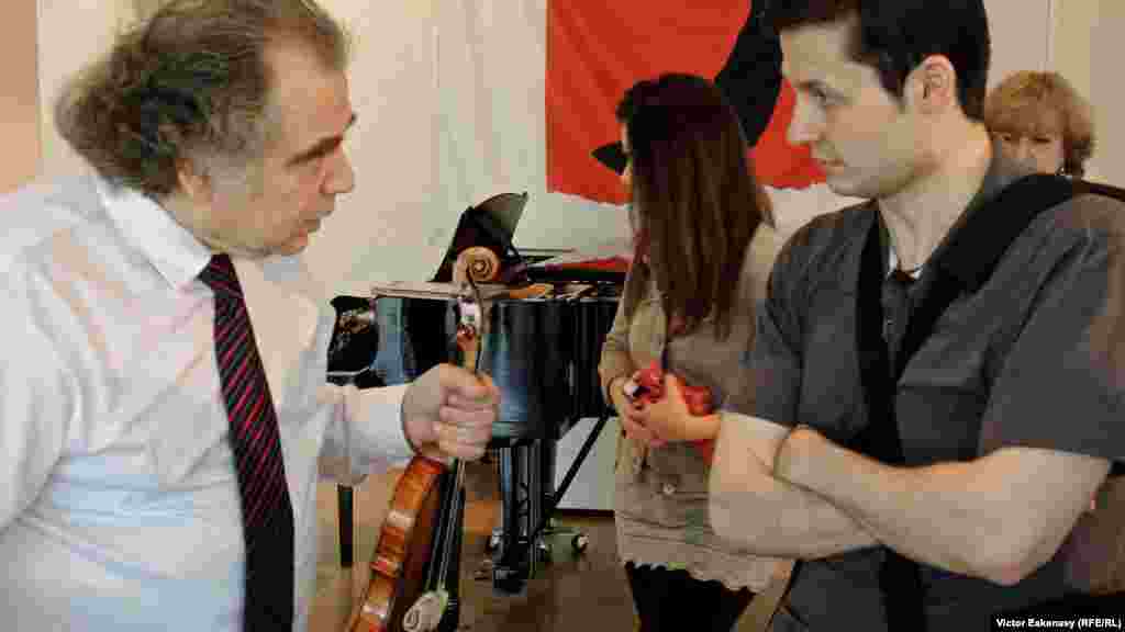 Stanislav Pronin, violonist și intepret de limbă rusă și engleză la cursul de la Kronberg
