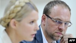 Тимошенко наполягає на присутності в суді у справі Щербаня