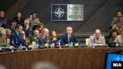 Началникот на генералштабот на Армијата, генерал-потполковникВаско Ѓурчиновски. 