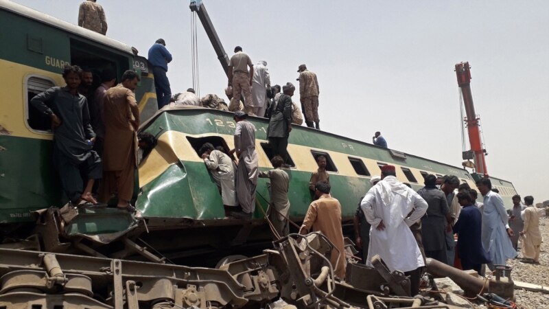 Najmanje 63 žrtve sudara vozova u Pakistanu