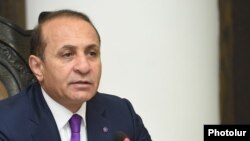 Još nije poznato ko će se, nakon Ovika Abramjana, naći na funkciji premijera