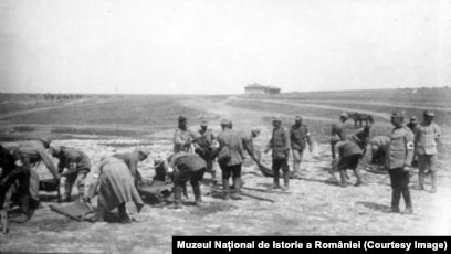 Prizonierii De RÄƒzboi Centrali È™i InternaÈ›ii Civili In Romania 1916 1918 Xxxvi