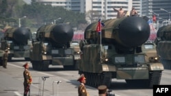 Rakete na vojnoj paradi, Pjongjang