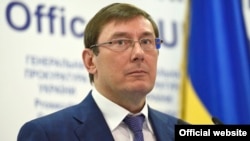 Генпрокурор Юрій Луценко вранці 31 березня повідомив про обшуки в компанії «Тедіс Україна» у справі про «особливо велике ухиляння від сплати податків»