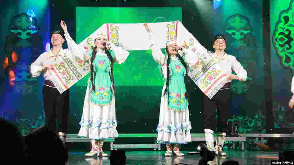 &quot;Сорнай&quot; егет-кызлары борынгы &quot;Аулак өй&quot;ләрне искә төшерде