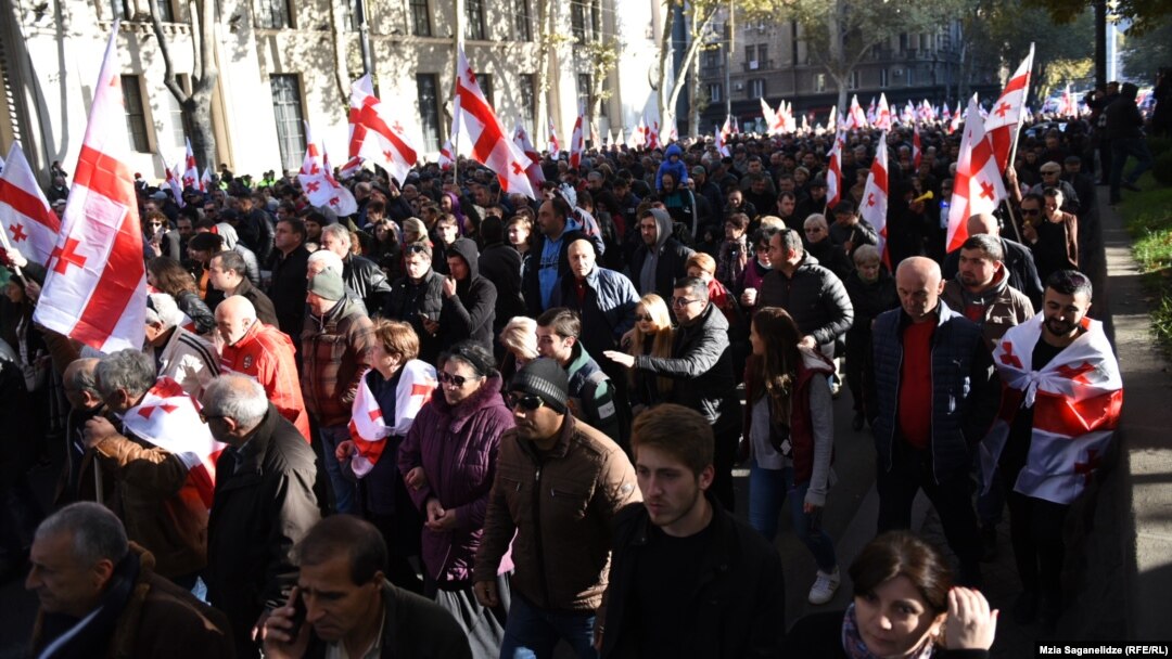 Detalj sa protesta u Tbilisiju