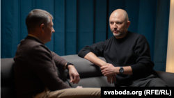 Гісторык Цімох Акудовіч у праекце Дзьмітрыя Гурневіча "Канапа"