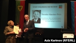 Leyla Yunus in German town, Hesslingen, accepting International Award for human rights