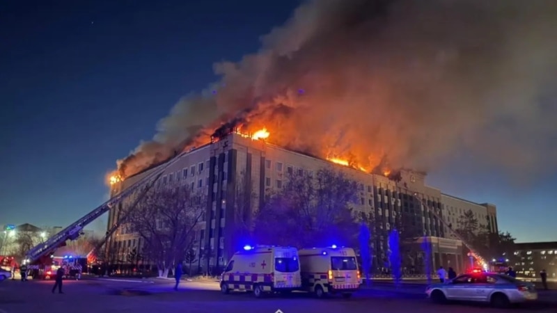 Ақтөбе облысы әкімдігіндегі өрт сөндірілді, ол неден шыққаны әлі белгісіз