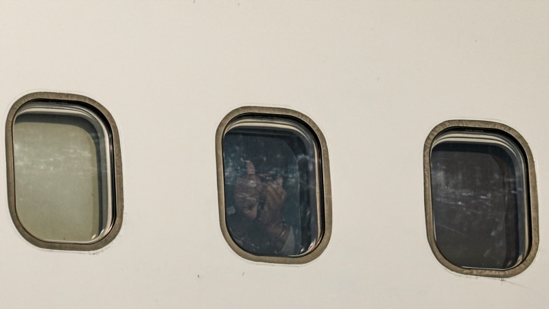 მოსკოვში ჩავიდა თვითმფრინავი აშშ-იდან დეპორტირებული რუსეთის მოქალაქეებით