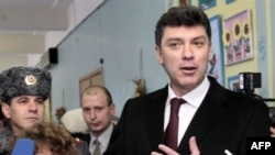 Борис Немцов своим заявлением о неучастии в выборах задал задачку юристам ЦИК