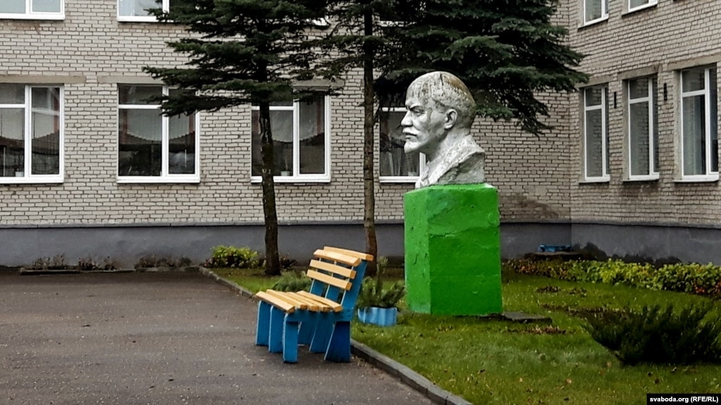 Бюст Леніна ў Глыбокім