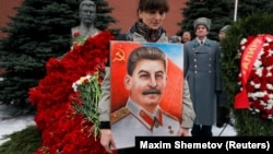 На церемонии по случаю 66-ой годовщины смерти Иосифа Сталина в Москве. 5 марта 2019 года