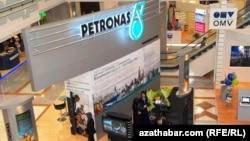 Malaýziýanyň "Petronas" kompaniýasy nebit-gaz sergisinde, Aşgabat