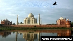 Taj Mahal, Mosque in India