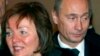 Vladimir Putin arvadı Lyudmila ilə, 2007. 