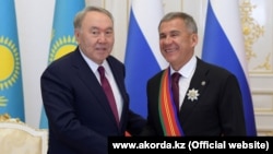 Экс-президент Казахстана Нурсултан Назарбаев и президент Татарстана Рустам Минниханов. Фото 2018 года