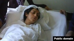 پزشک معالج نرگس محمدی شرایط زندان را برای وضعیت بیماری وی «خطرناک» تشخیص داده است.
