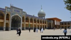 Велічны ісламскі комплекс у Шыразе