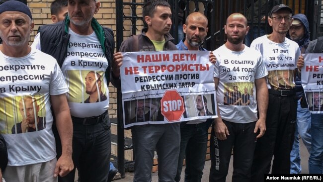 Пикет у здания Верховного суда �&nbsp;Ф