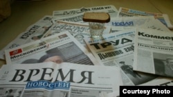 По мнению некоторых экспертов, настоящая журналистика в России умерла...