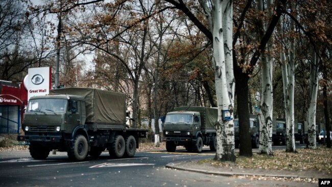 У день «виборів» до Донецька прибули для сепаратистів нові колони військової техніки, 2 листопада 2014 року