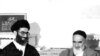 روح‌الله خمینی و علی خامنه‌ای، نخستین و دومین رهبر جمهوری اسلامی در کنار یکدیگر