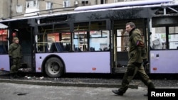 Місце обстрілу зупинки громадського транспорту в Донецьку, 22 січня 2015 року
