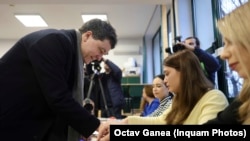 Președintele României, Nicușor Dan, spune că a votat la Primăria Capitalei pentru cineva de care să fie sigur „că nu se apropie de zona de corupţie şi de mafie imobiliară”. Inquam Photos / Octav Ganea