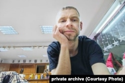 Барбэр Алесь на працы, фота з прыватнага архіву