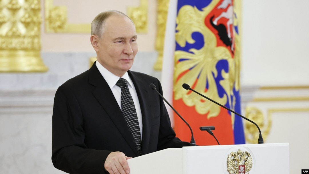 „Atacul lui Vladimir Putin asupra alegerilor din România este încă un exemplu al războiului hibrid pe care îl poartă asupra aliaților și partenerilor noștri europeni”, spun senatorii din Comisia de Politică Externă a Senatului SUA.