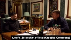 Зеленський повідомив, що подякував Залужному «за роботу в команді України»