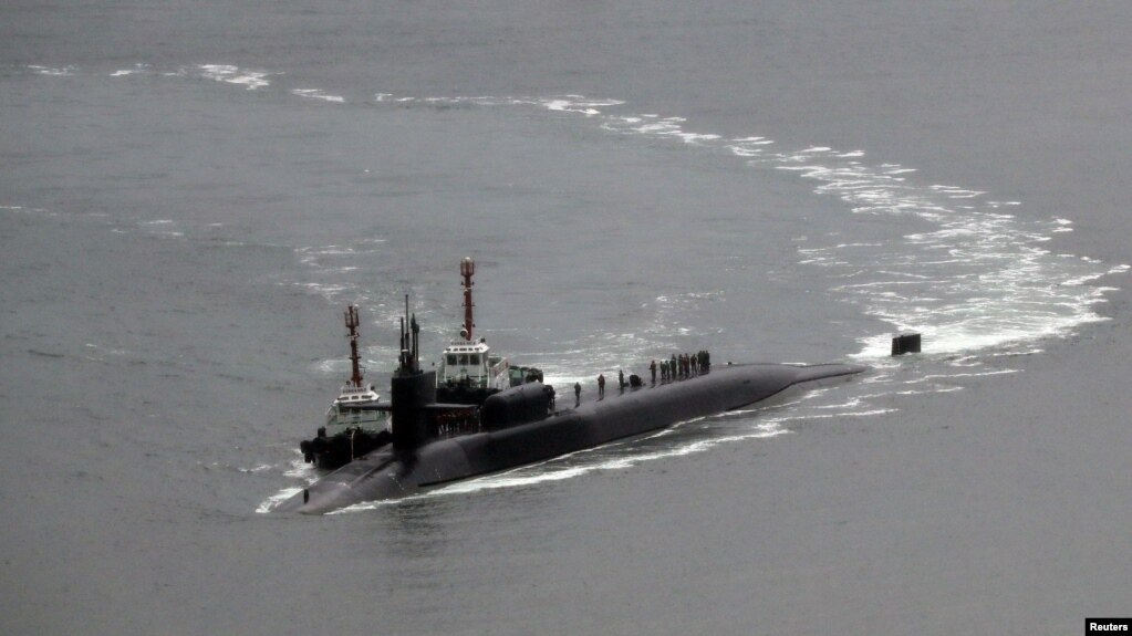 Атомная подводная лодка ВМС США "Мичиган" на военно-морской базе Пусан в Южной Корее