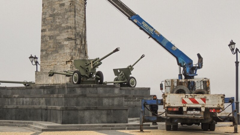 В Керчи начались работы по ремонту обелиска Славы (+фото)