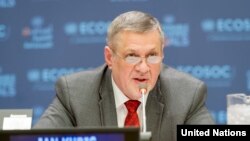 د لیبیا لپاره د ملګرو ملتونو ځانګړي استازي يان کوبیش وویل چې دا تړون "د لیبیا د خلکو مهمې غوښتنې ته ځواب دی. (انځور: ارشیف)