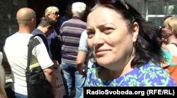 Жителька Донецька у черзі за російським паспортом