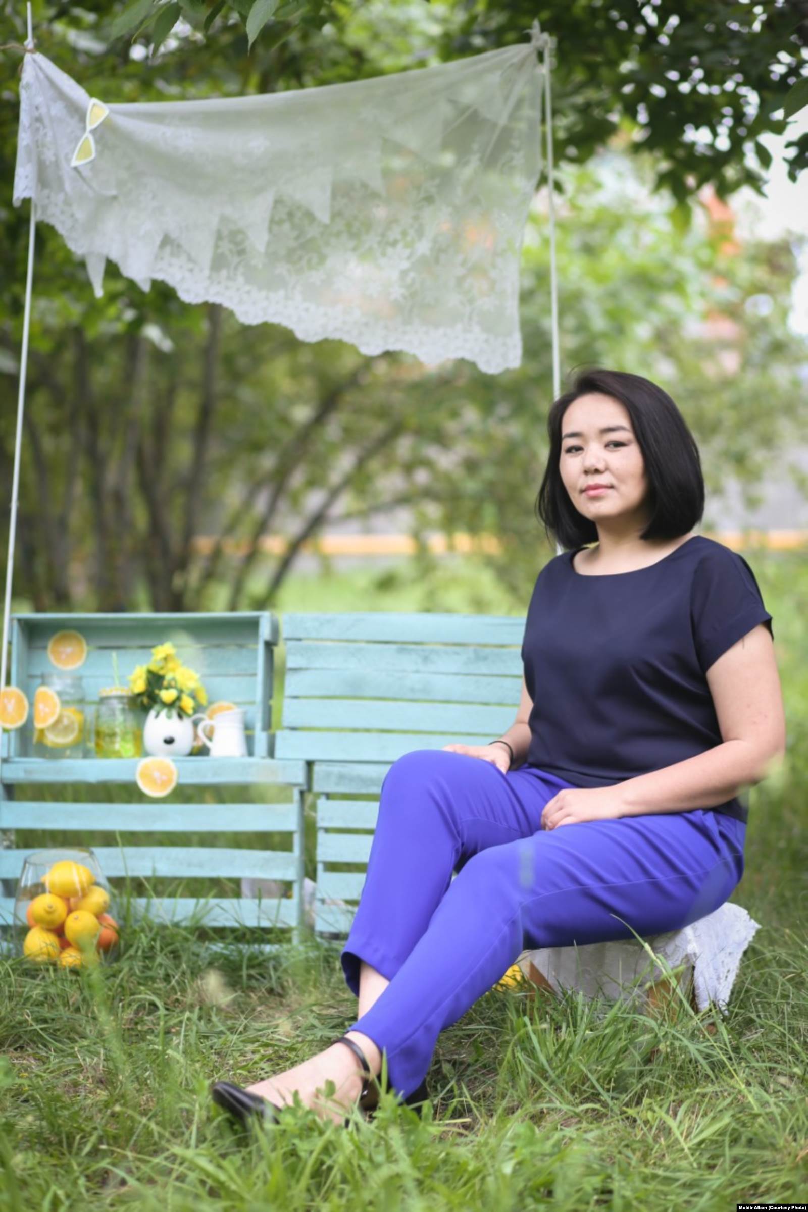 Мөлдір Албан, феминист.