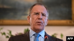 Sergei Lavrov gjatë konferencës për shtyp sot në Londër