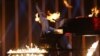 Український співак Melovin на сцені під час пісенного конкурсу «Євробачення-2018» в Лісабоні, Португалія, 10 травня 2018 року